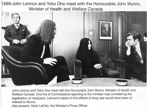 1969-john-munro-meets-john-lennon